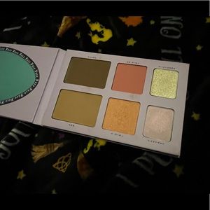 Dragun Beauty Face palette